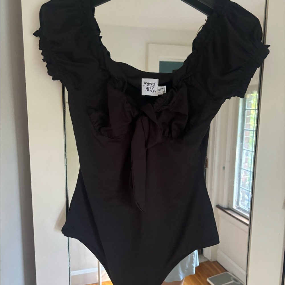 PRINCESS POLLY BLACK SWEETHEART NECKLINE BODYSUIT